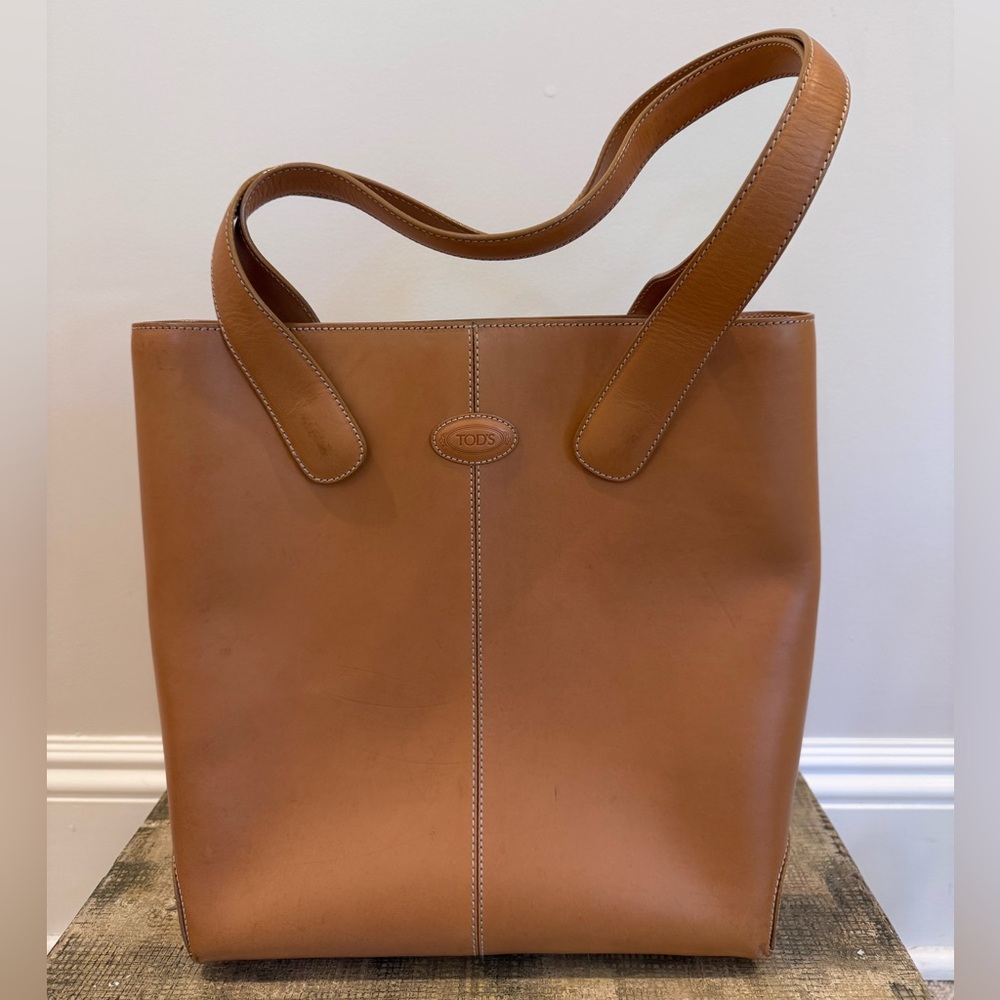 Tod's Leather Bucket Tote Bag